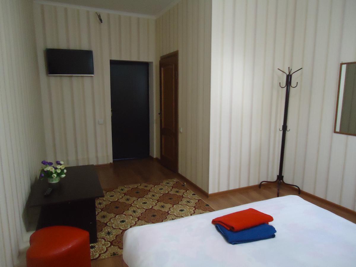 Hotel Tumar Bishkek Exterior foto